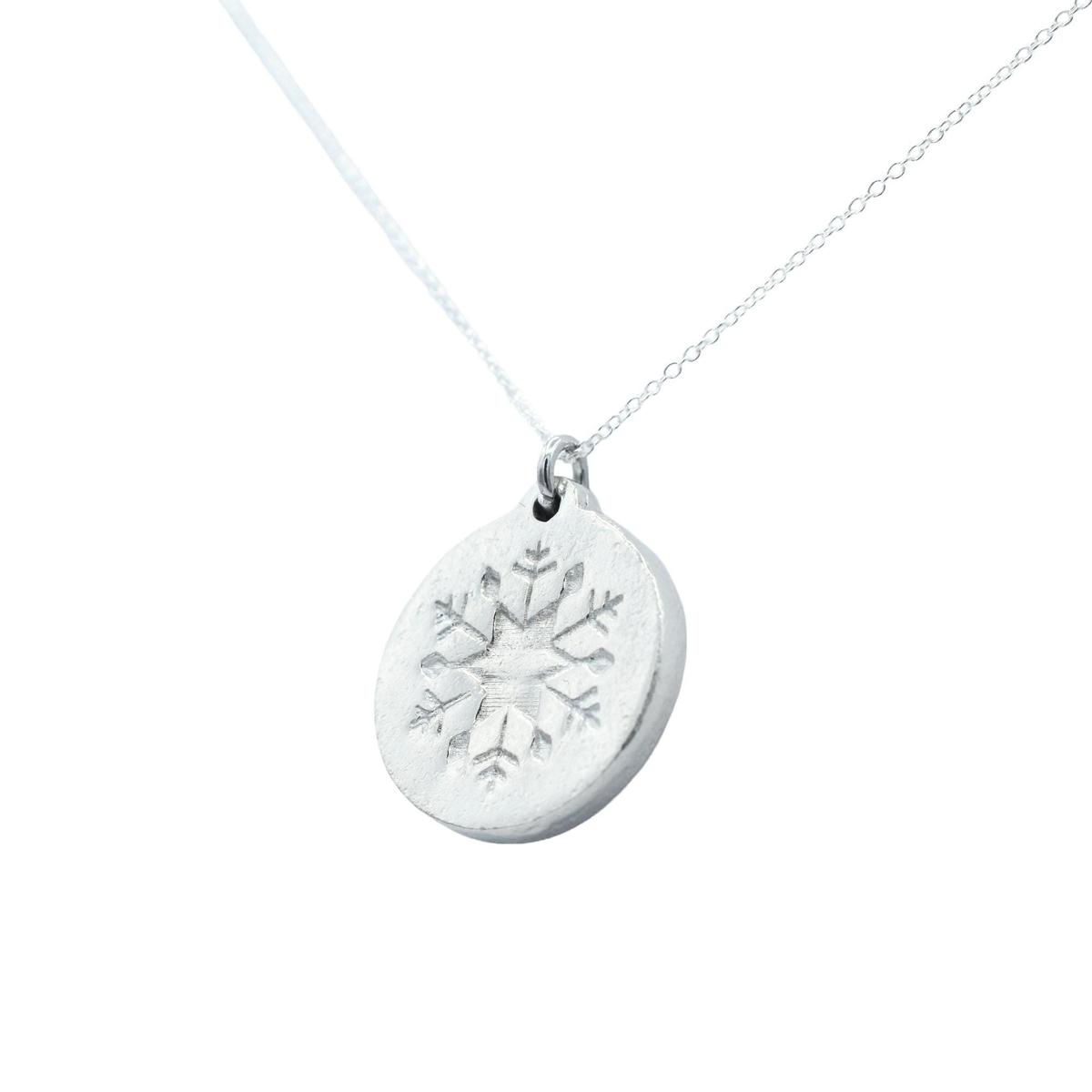 Tin Snowflake Star Minimalist Necklace - 10th Wedding gift - Women's Pendant. Birthday Gift.